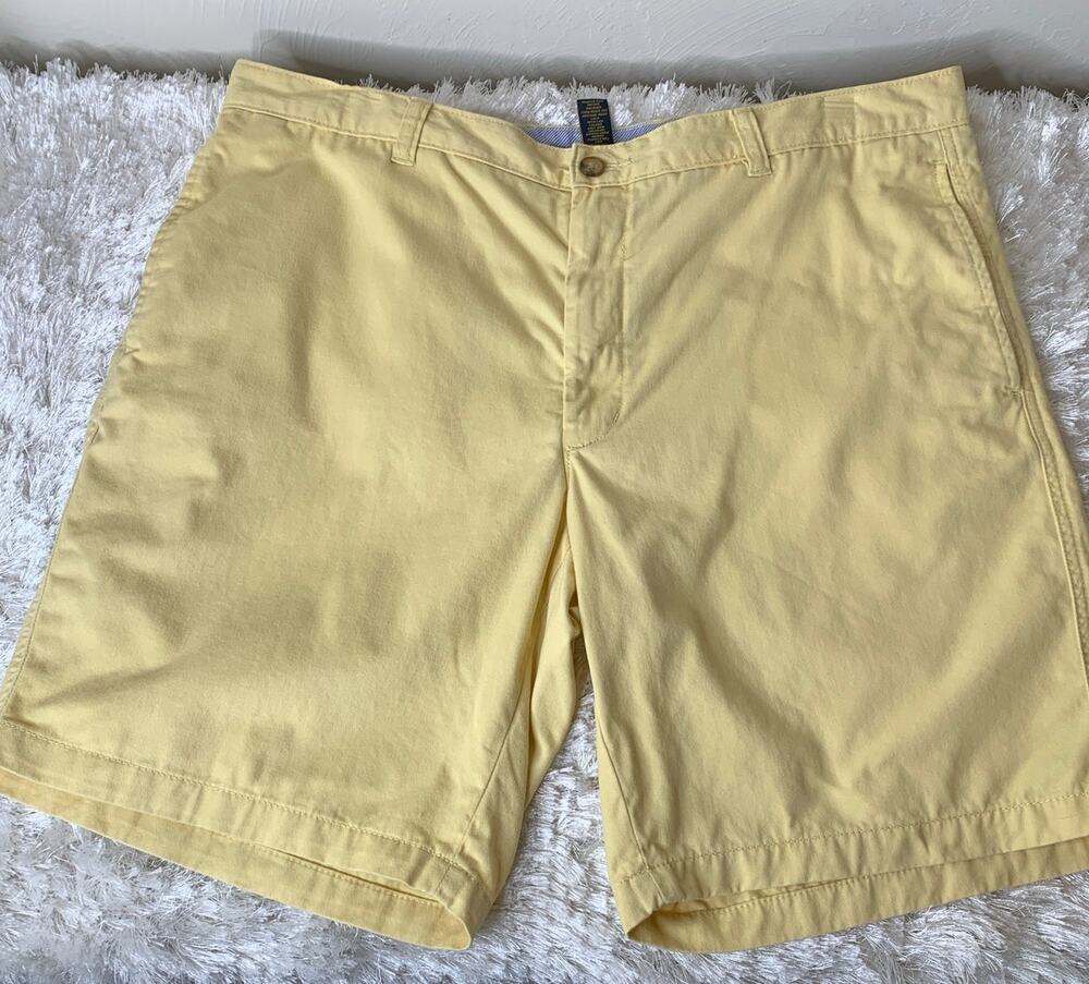 Club Room Yellow Chino Shorts Sz 40 100% cotton